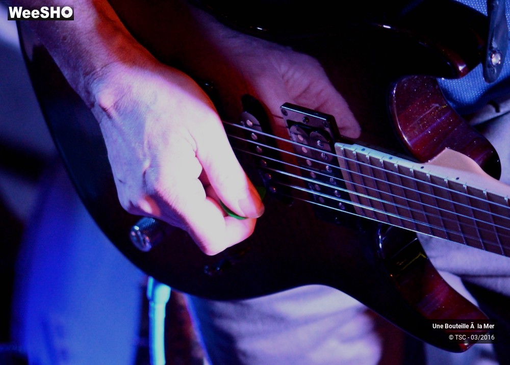 19/19 photos du spectacle Une Bouteille à la mer